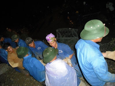 Đêm trắng vá đường ray - 4