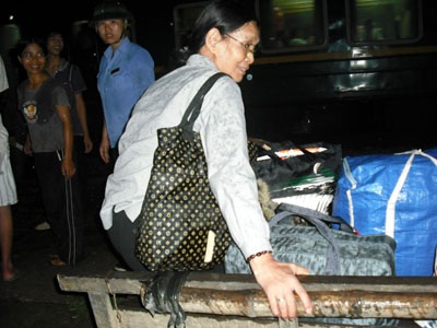 Đêm trắng vá đường ray - 11