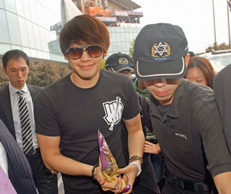 Lee Dae Hae và Bi (Rain) khuấy động Hồng Kông - 3