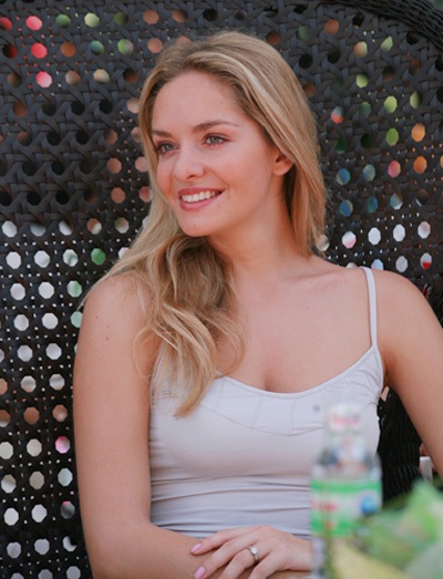 Hai nhan sắc đẹp nhất thế giới thăm làng trẻ SOS - 15