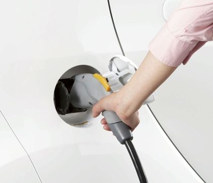 Mitsubishi ra mắt xe i-MIEV chạy điện - 9