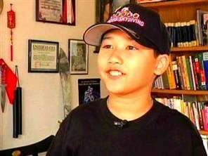 11 tuổi tốt nghiệp cử nhân loại ưu - 1