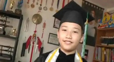 11 tuổi tốt nghiệp cử nhân loại ưu - 2