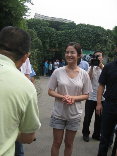 “Cận cảnh” Song Hye Kyo xinh đẹp tại Bắc Kinh - 16 “Cận cảnh” Song Hye Kyo xinh đẹp tại Bắc Kinh - 16