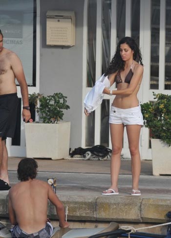 Nadal vui vẻ với bạn gái trên biển - 2