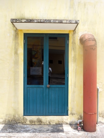 Bỏ xó 12 tỉ đồng - 6