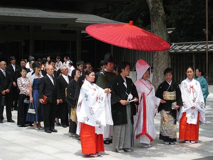 “Mốt” thuê người tới dự đám cưới ở Nhật - 1