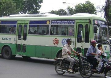 Vẫn cấm quảng cáo trên xe buýt - 1