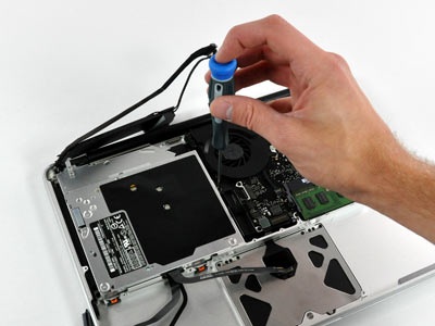 Khám phá “nội tạng” của MacBook Pro 13 inch mới - 9