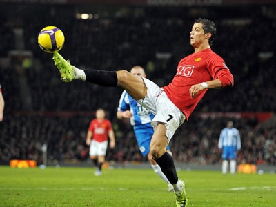 Real Madrid tìm cách hạ giá Ronaldo - 1 Real Madrid tìm cách hạ giá Ronaldo - 1