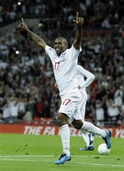 "Sư tử Anh" và "Gấu Nga" cùng thắng tưng bừng - 3 "Sư tử Anh" và "Gấu Nga" cùng thắng tưng bừng - 3