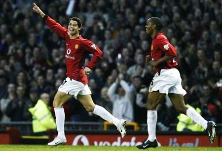 Khoảnh khắc trầm bổng Ronaldo tại Quỷ đỏ MU - 3