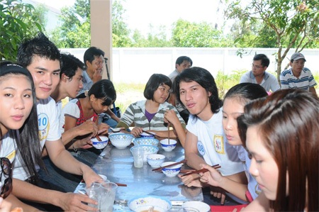 Thí sinh Siêu mẫu làm một học viên rơi lệ... - 18 Thí sinh Siêu mẫu làm một học viên rơi lệ... - 18