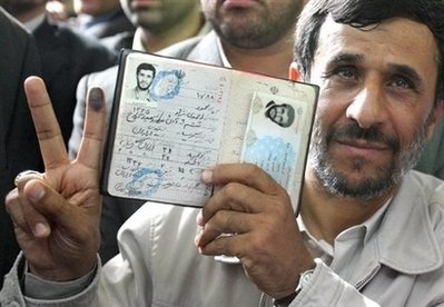 Ông Ahmadinejad tái đắc cử, Mỹ bác bỏ kết quả bầu cử - 1