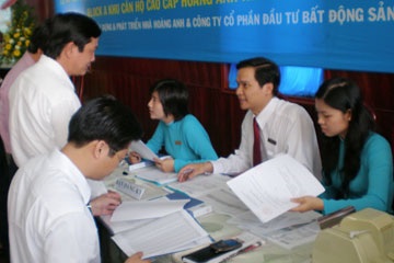 Căn hộ cao cấp tăng giá “đón đầu” vốn chứng khoán - 1