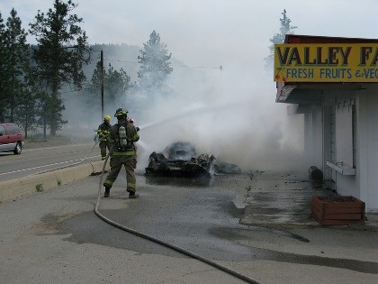 Một chiếc Ferrari Enzo cháy thành than - 6