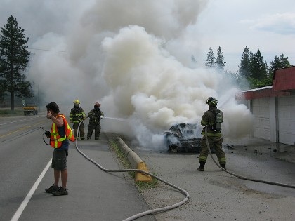 Một chiếc Ferrari Enzo cháy thành than - 3