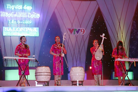 “Người đẹp hoa Anh Đào” khoe sắc - 5 “Người đẹp hoa Anh Đào” khoe sắc - 5