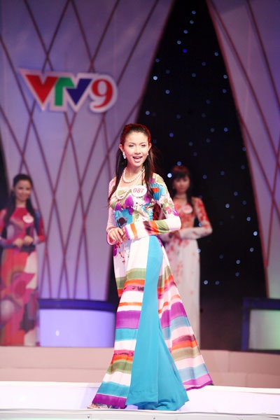 “Người đẹp hoa Anh Đào” khoe sắc - 12 “Người đẹp hoa Anh Đào” khoe sắc - 12