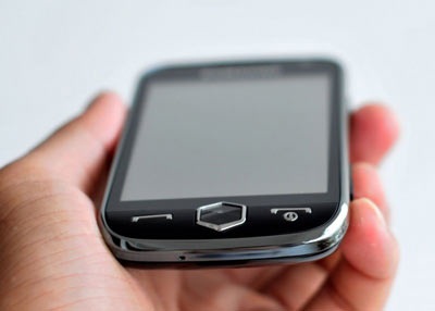Samsung Omnia 2 “diện kiến” người dùng Việt Nam - 4