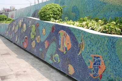 Ngắm kiệt tác gốm sứ trên đê sông Hồng - 11