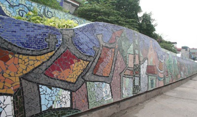 Ngắm kiệt tác gốm sứ trên đê sông Hồng - 2