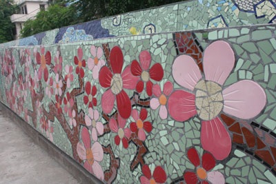 Ngắm kiệt tác gốm sứ trên đê sông Hồng - 4