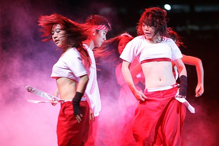 Sinh viên Ngoại thương - “Những bước nhảy nóng” - 1