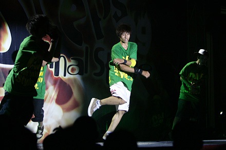 Sinh viên Ngoại thương - “Những bước nhảy nóng” - 5