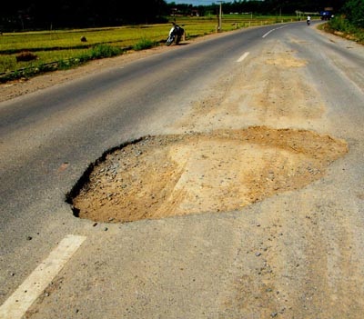 Quốc lộ chưa xong đã… hỏng - 4