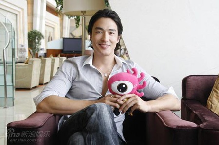 Daniel Henney muốn “cặp” với Chương Tử Di - 2 Daniel Henney muốn “cặp” với Chương Tử Di - 2