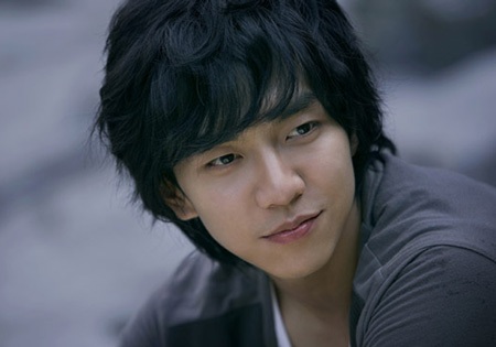 Nhiều người muốn được giống “rể út” Lee Seung Gi - 1 Nhiều người muốn được giống “rể út” Lee Seung Gi - 1