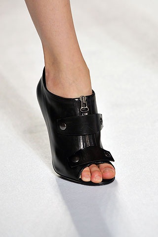 BST giày dép của Narciso Rodriguez và Yves Saint Laurent - 20 BST giày dép của Narciso Rodriguez và Yves Saint Laurent - 20