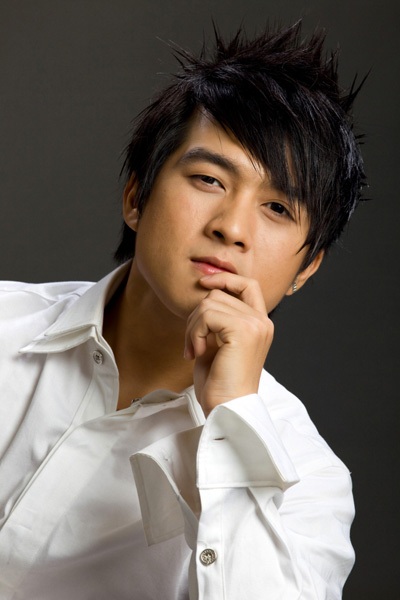 Phi Trường Idol: Tình tan vỡ vì áp lực nổi tiếng - 2 Phi Trường Idol: Tình tan vỡ vì áp lực nổi tiếng - 2