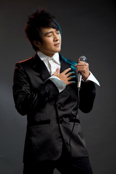 Phi Trường Idol: Tình tan vỡ vì áp lực nổi tiếng - 1 Phi Trường Idol: Tình tan vỡ vì áp lực nổi tiếng - 1
