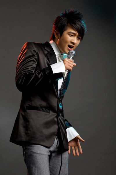 Phi Trường Idol: Tình tan vỡ vì áp lực nổi tiếng - 4 Phi Trường Idol: Tình tan vỡ vì áp lực nổi tiếng - 4