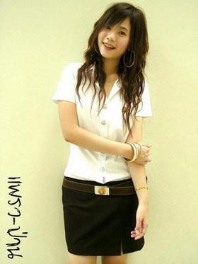 “Đọ” độ sexy đồng phục nữ sinh - 4 “Đọ” độ sexy đồng phục nữ sinh - 4