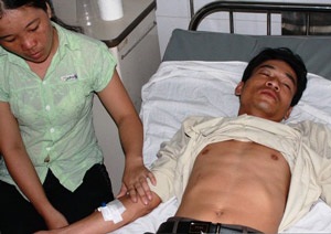 Hỗn chiến giữa nhân viên phà Cát Lái và hành khách - 1 Hỗn chiến giữa nhân viên phà Cát Lái và hành khách - 1