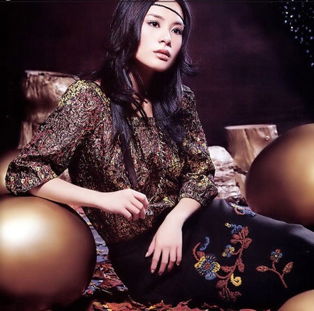 Chung Hân Đồng suýt bị “cấm vận” tại đại lục - 1