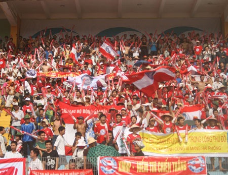 “Chưa đủ cơ sở gỡ bỏ án phạt cho cổ động viên Hải Phòng” - 1 “Chưa đủ cơ sở gỡ bỏ án phạt cho cổ động viên Hải Phòng” - 1