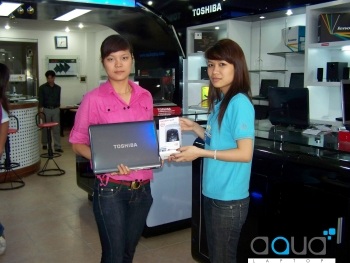 Mua laptop Toshiba được tặng thêm quà - 2 Mua laptop Toshiba được tặng thêm quà - 2