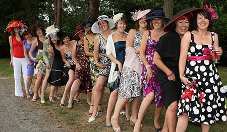 Những chiếc mũ ấn tượng trong ngày hội Royal Ascot - 38 Những chiếc mũ ấn tượng trong ngày hội Royal Ascot - 38