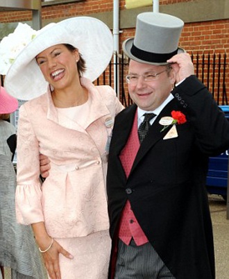 Những chiếc mũ ấn tượng trong ngày hội Royal Ascot - 24 Những chiếc mũ ấn tượng trong ngày hội Royal Ascot - 24