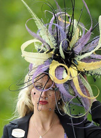 Những chiếc mũ ấn tượng trong ngày hội Royal Ascot - 31 Những chiếc mũ ấn tượng trong ngày hội Royal Ascot - 31