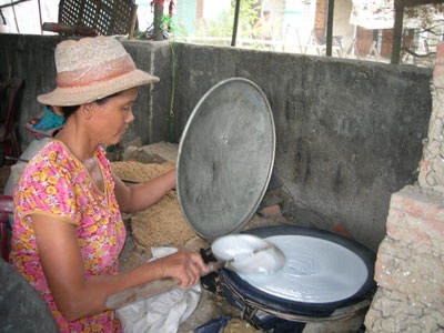 Chùm ảnh: Về làng bánh tráng Đại Lộc - 2 Chùm ảnh: Về làng bánh tráng Đại Lộc - 2