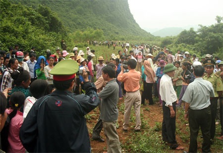 Khởi tố vụ án phá rừng, cướp gỗ ở Phong Nha - 1 Khởi tố vụ án phá rừng, cướp gỗ ở Phong Nha - 1