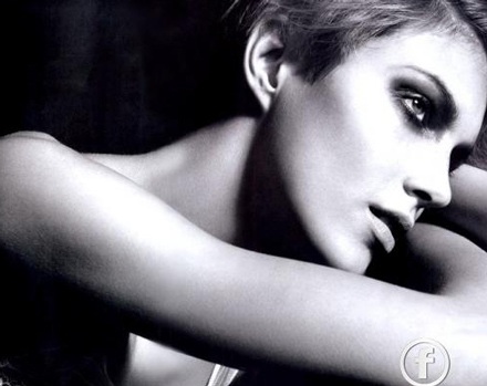 “Chân dài” Anja Rubik "đầu tư" kỹ việc chăm sóc da - 3 “Chân dài” Anja Rubik "đầu tư" kỹ việc chăm sóc da - 3