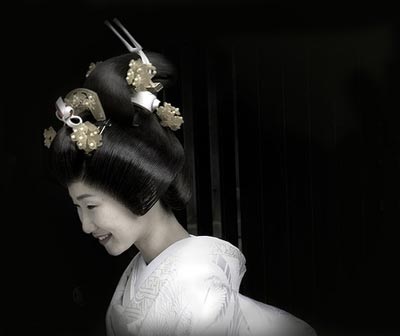 “Mốt” cưới chạy ở Nhật - 1