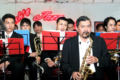 Quyền Văn Minh duyên “nợ” với Jazz - 1 Quyền Văn Minh duyên “nợ” với Jazz - 1
