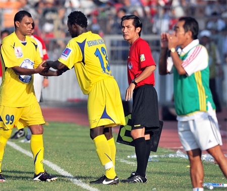 “Denilson đã ghi bàn, nhưng khó khăn không hề ít đi” - 1 “Denilson đã ghi bàn, nhưng khó khăn không hề ít đi” - 1